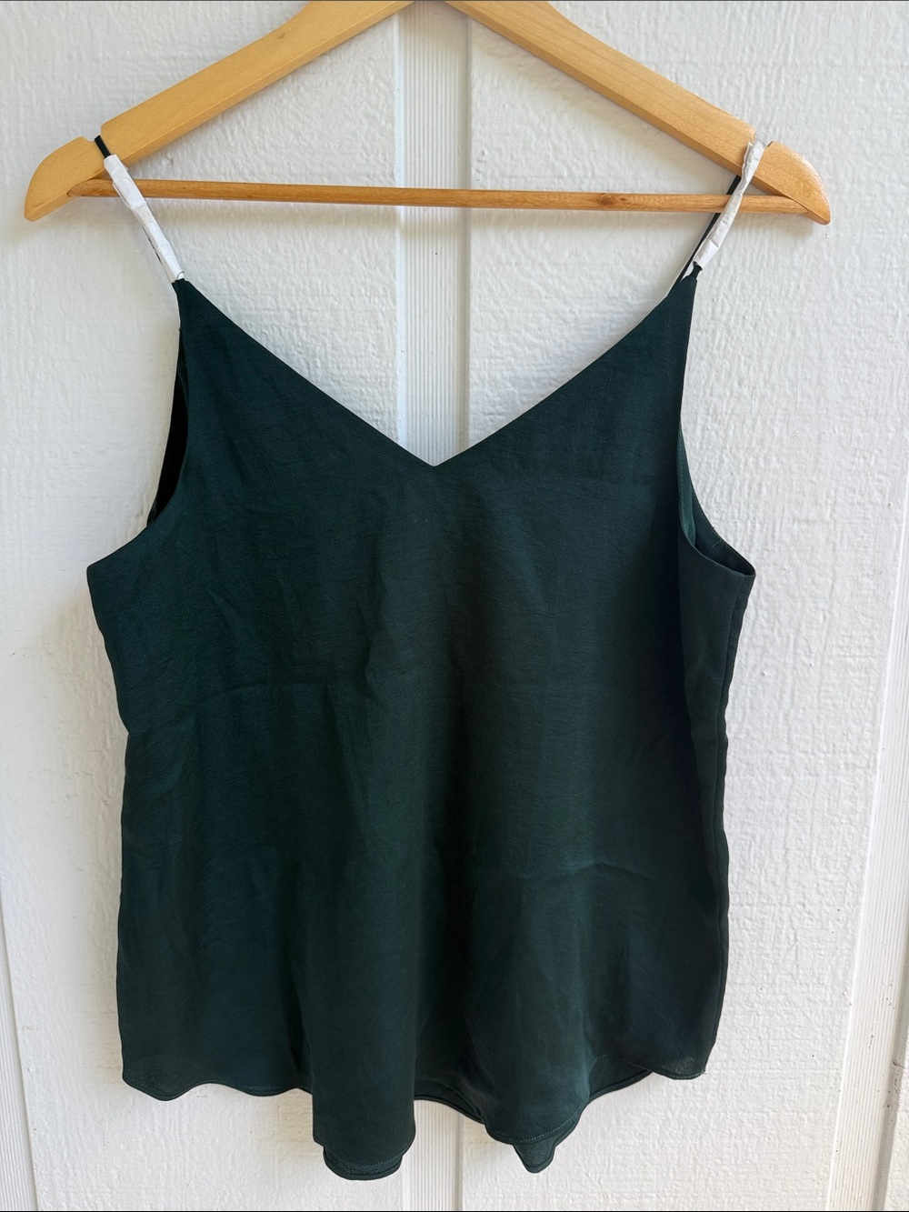 Express Dark Green V-Neck Spaghetti Strap Camisole NWT - Picture 4 of 6